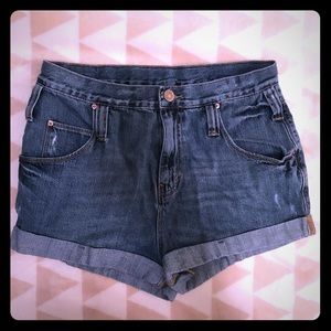 UO Women’s BDG Jean Shorts Folded edge